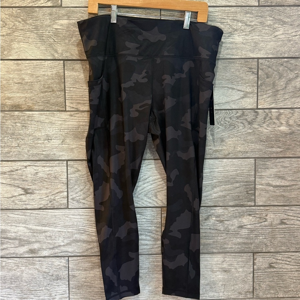 NWT Yoga-loc-ious Yoga Leggings 25”